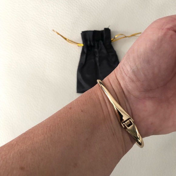 Gold Cheetah Bracelet comes with Black Silk Bag - Picture 8 of 8